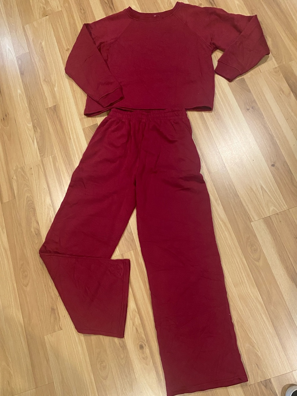 Zenana Burgundy Wide-Leg Pull-On Pants and Crewneck Sweatshirt NWOT. Sz SM